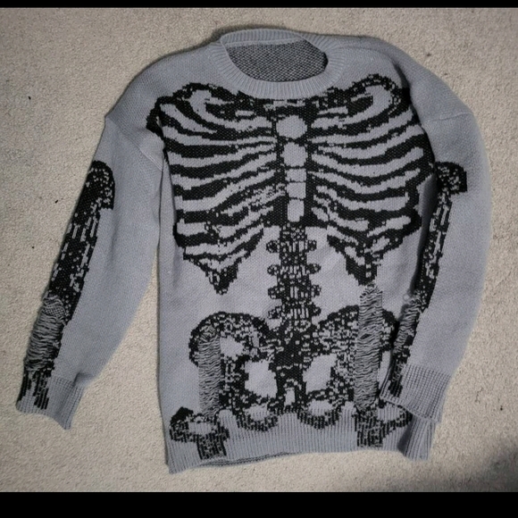 Chic Skeleton Pattern Sweater in Black and Gray - Picture 4 of 4
